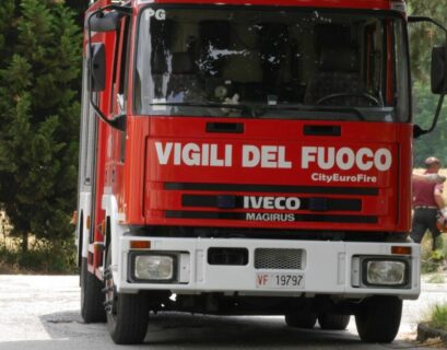 Prende fuoco un frigorifero a Stupizza di Pulfero: abitazione danneggiata e dichiarata inagibile